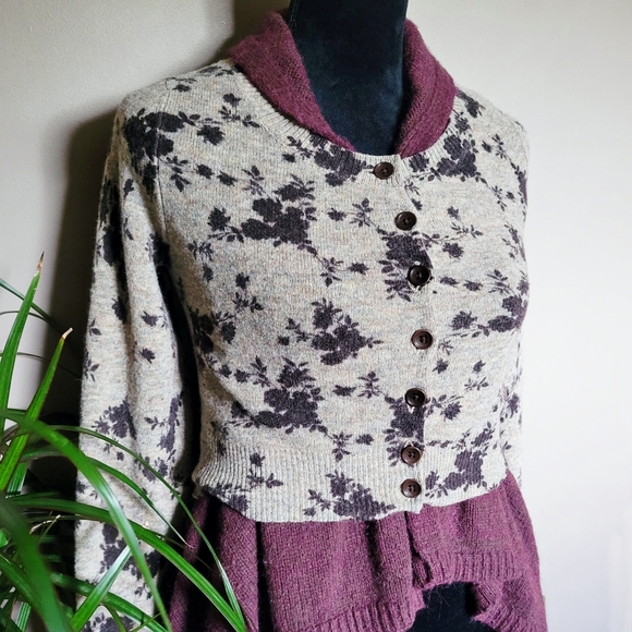 Beautiful overlap Wool/Alpaca sweater - Picture 3 of 12